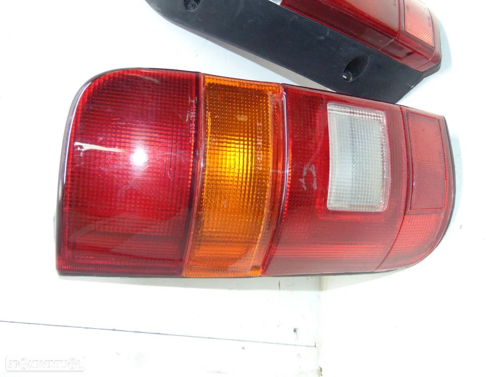 Toyota Hiace farolins - 2