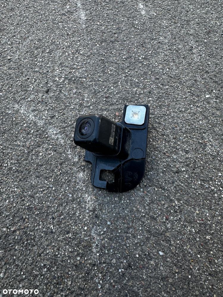 Kamera Cofania w klapę Toyota Yaris Cross 867900D070 oryginał demontaż - 1