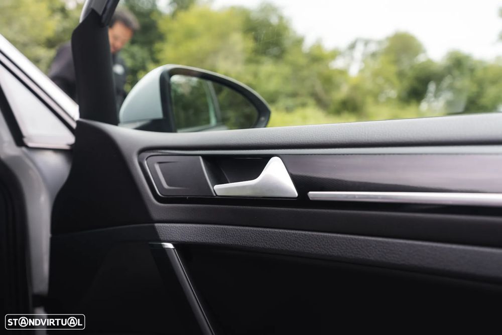VW Golf GTI Performance BlueMotion DSG - 25