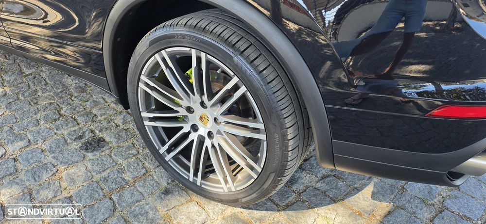 Porsche Cayenne S E-Hybrid Platinum Edition - 10