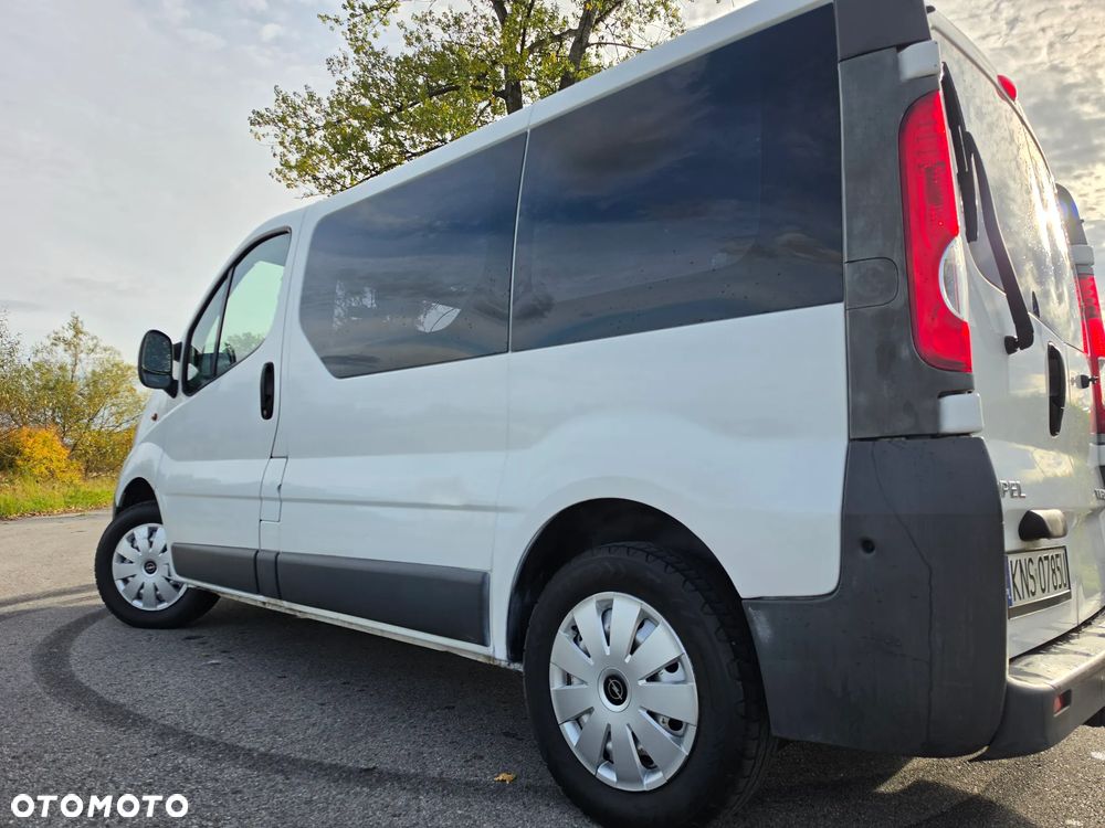 Opel Vivaro - 24