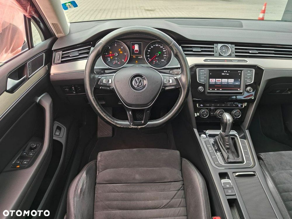 Volkswagen Passat - 15