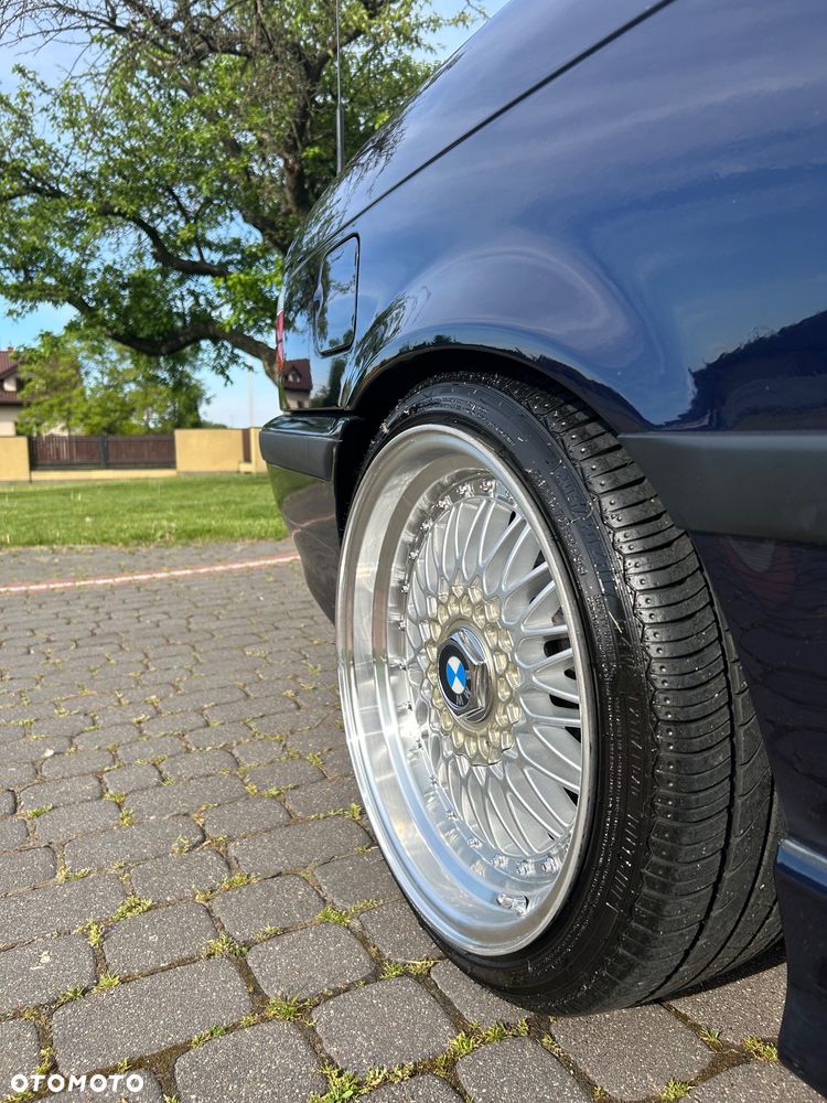 BMW Seria 3 328i - 12