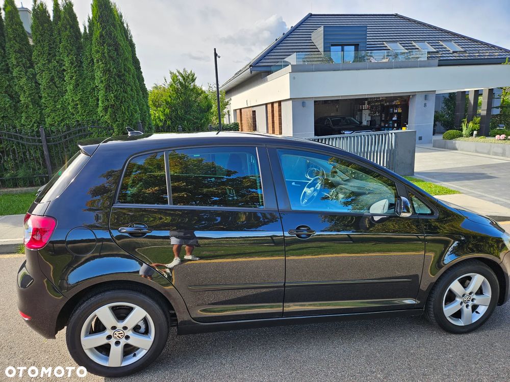 Volkswagen Golf Plus 1.6 TDI BlueMot Comfortline - 23