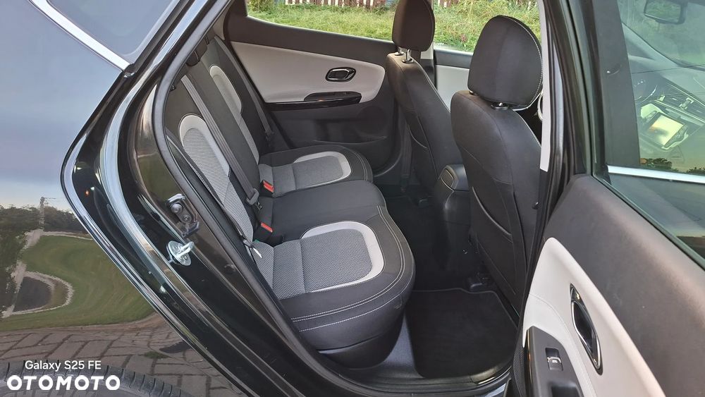 Kia Ceed 1.6 GDI Dream Team Edition - 29