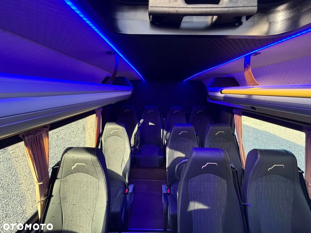 Mercedes-Benz Sprinter 519 - 37
