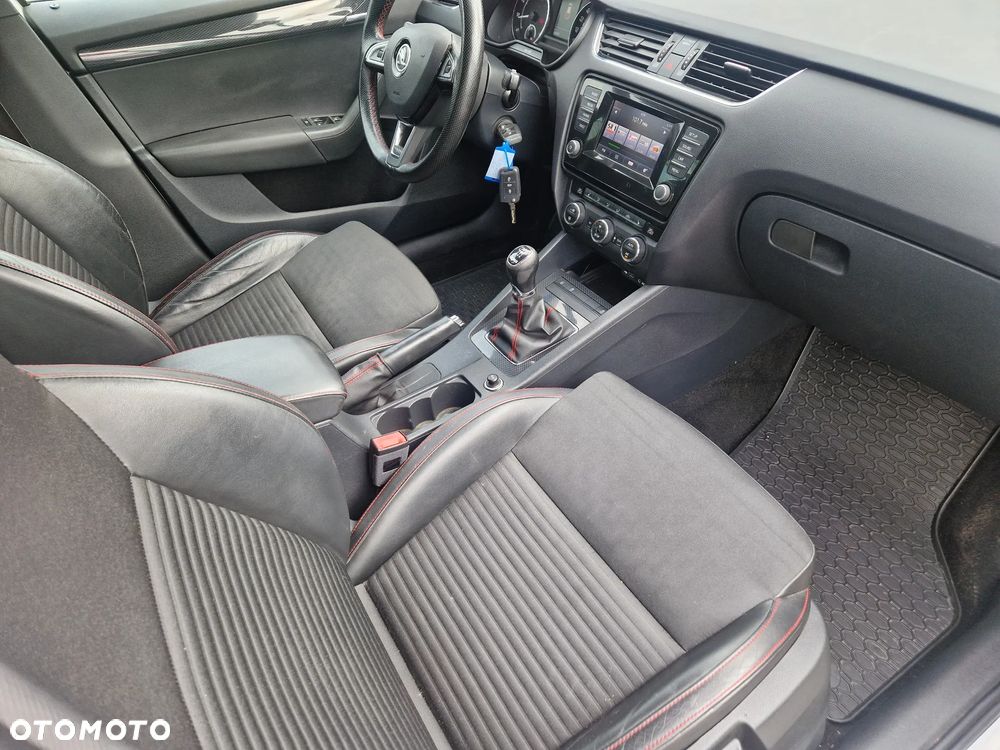 Skoda Octavia 2.0 TSI (Green tec) RS - 12