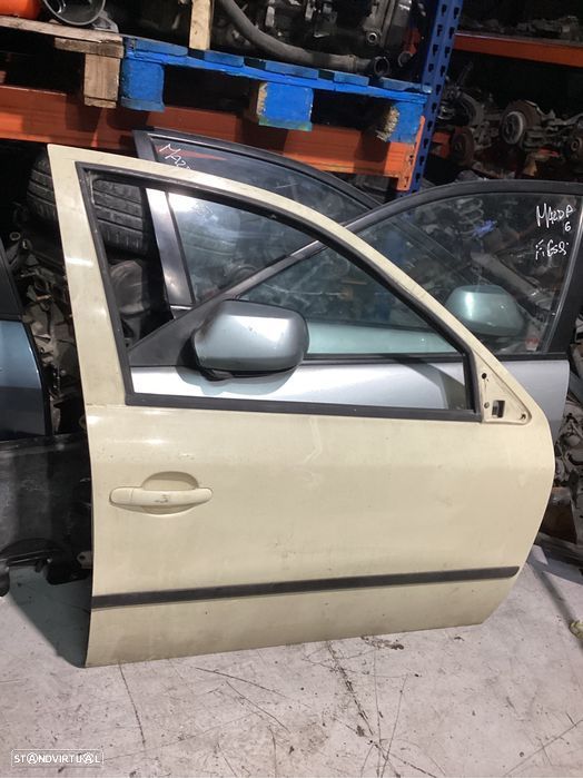 Porta frente direita skoda octavia de 2001 - 1