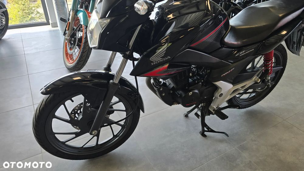 Honda CBF - 4