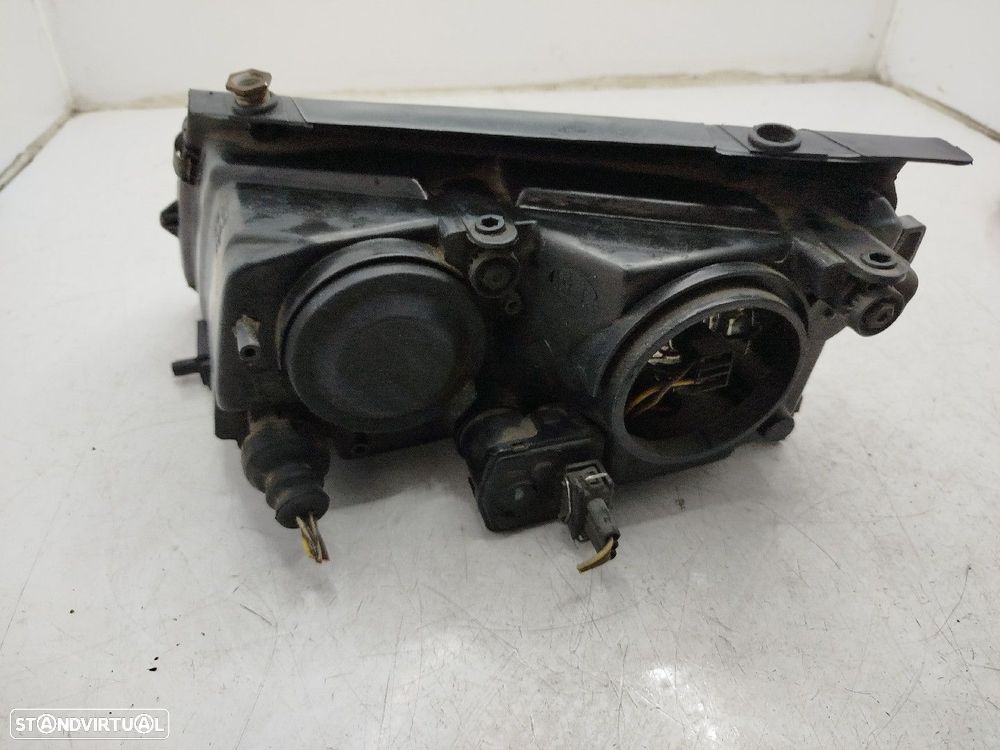Farol/ Otica Dianteiro Dto Volkswagen Passat (3B2) - 3