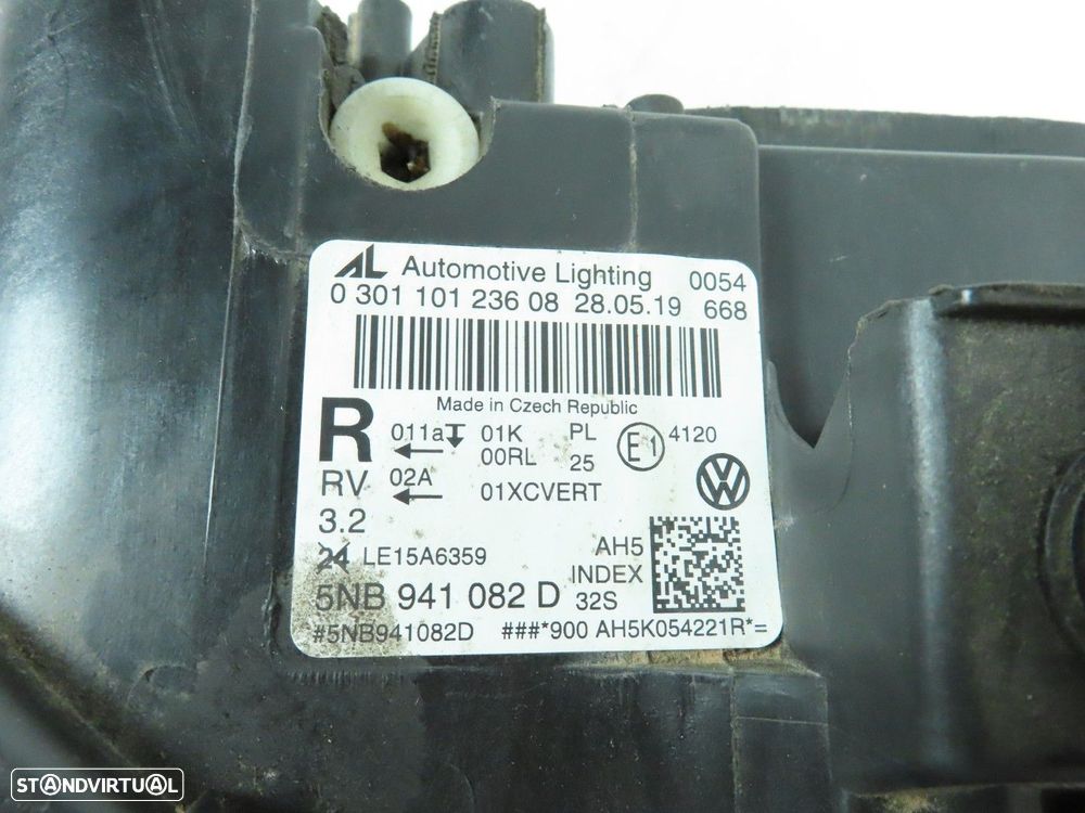 Farol Xenon Direito Seminovo/ Original VW TIGUAN (AD1) 5NB941082D / 5NB941114E - 5