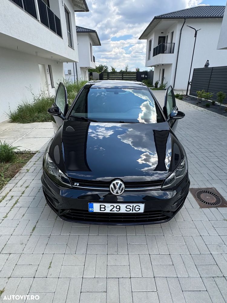 Volkswagen Golf - 6