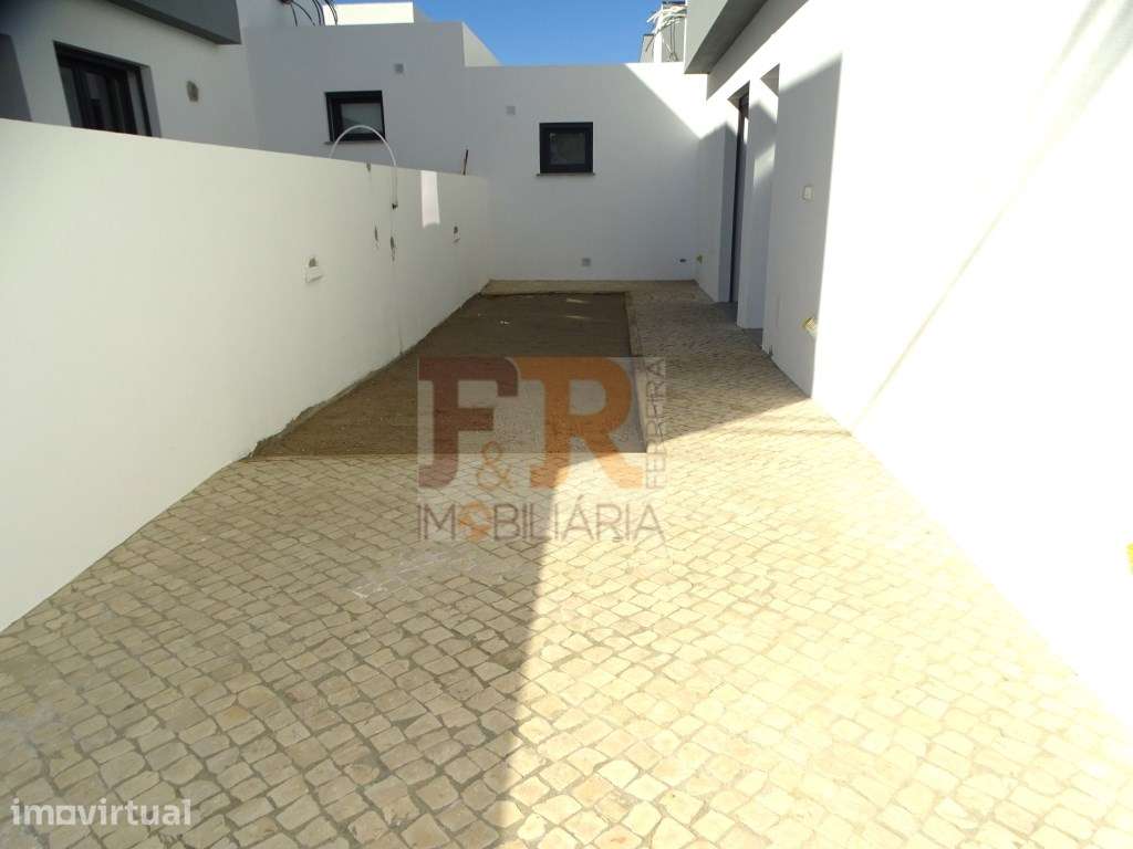 Moradia Geminada Duplex T3 Fernão Ferro - Grande imagem: 3/37