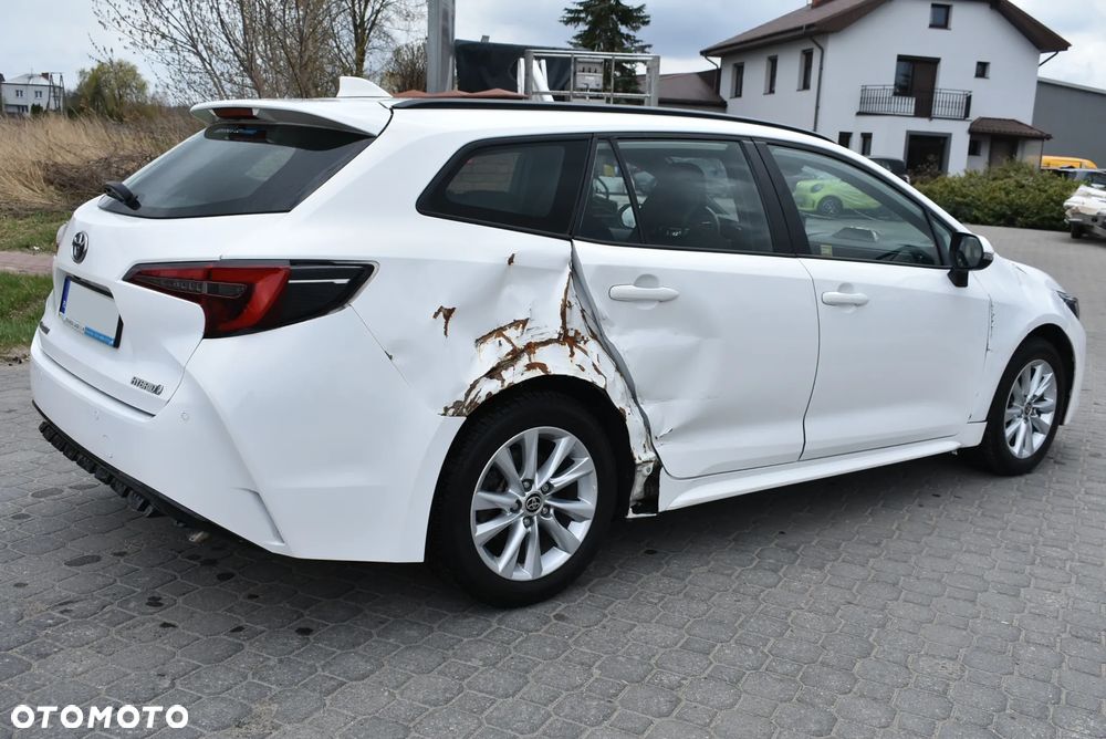 Toyota Corolla 1.8 Hybrid Comfort - 12