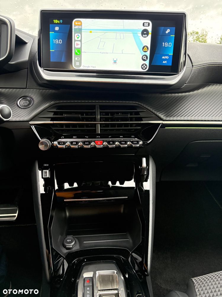 Peugeot 208 GT - 13