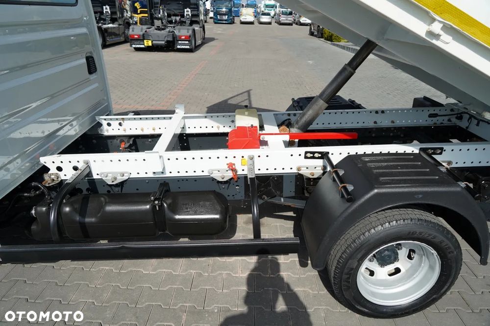 Iveco DAILY 35-130 / WYWROTKA TYLNOZSYPOWA / BLIŹNIAK / MANUAL  / SPROWADZONY - 12
