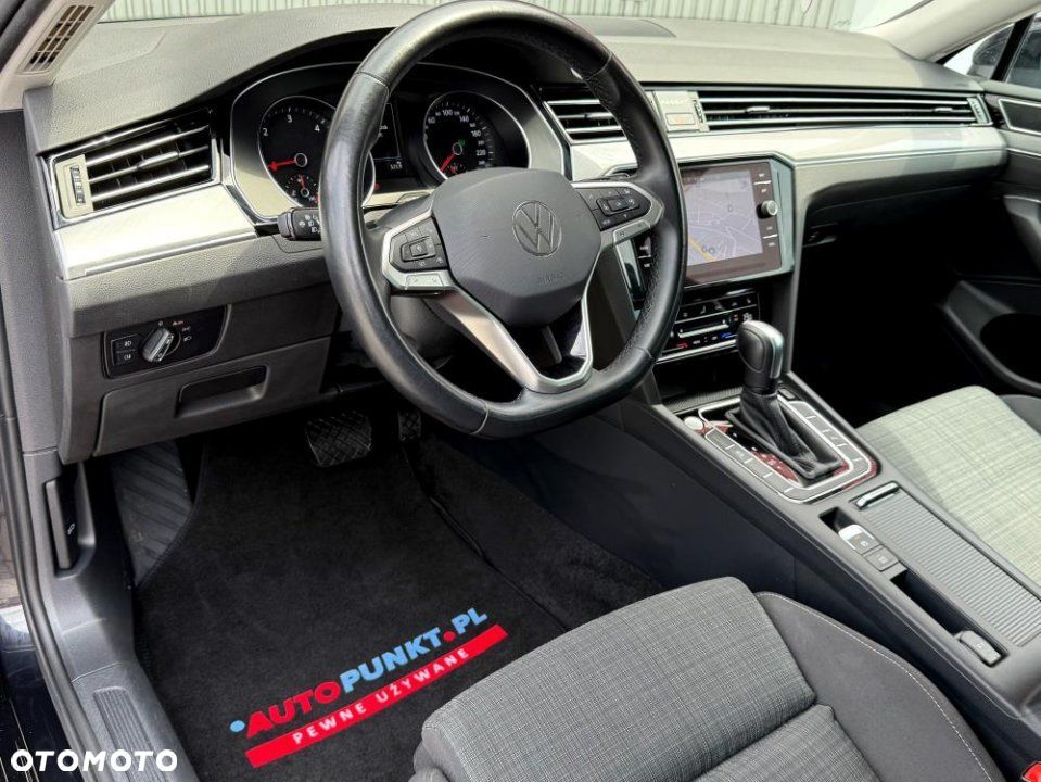 Volkswagen Passat - 9