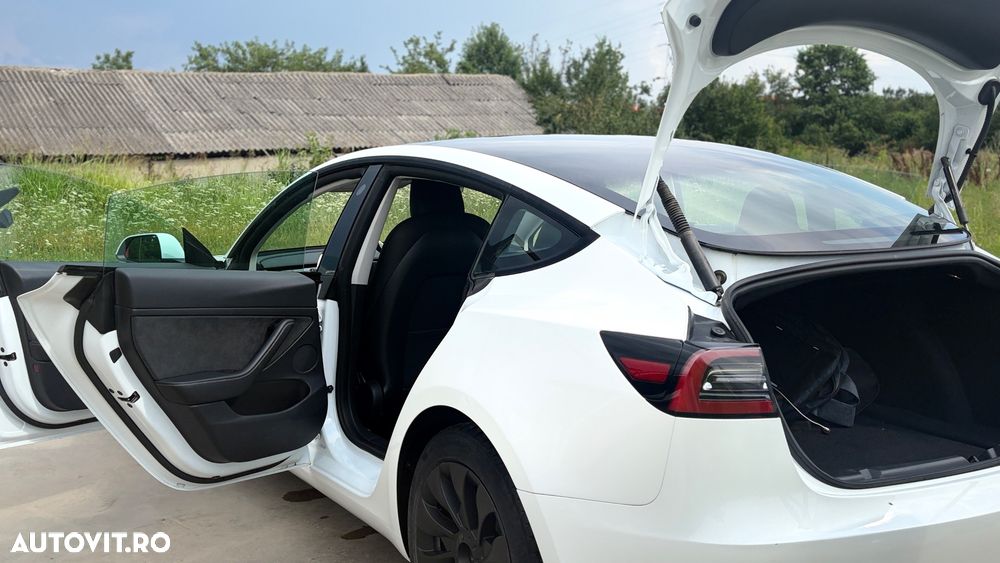 Tesla Model 3 RWD Standard - 1