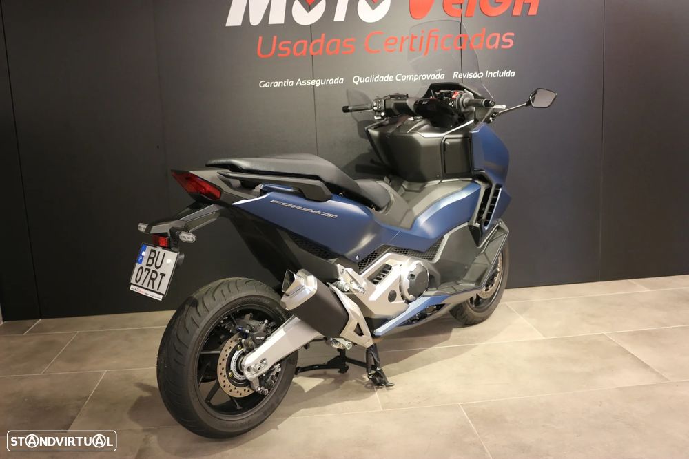 Honda Forza - 10