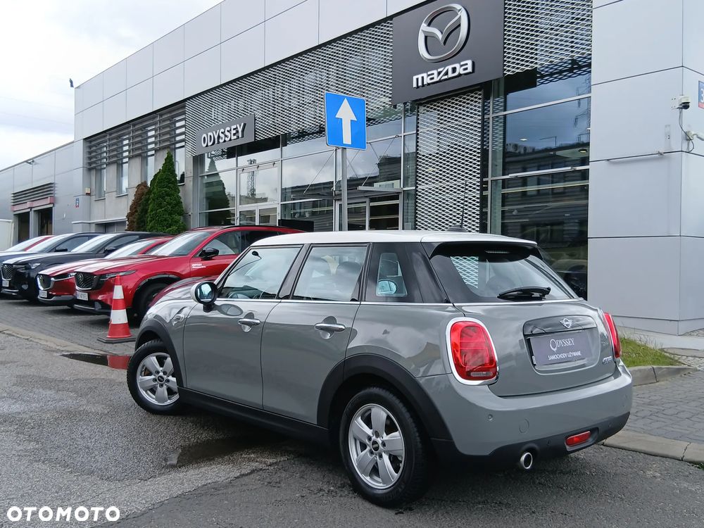 MINI Cooper Standard - 5