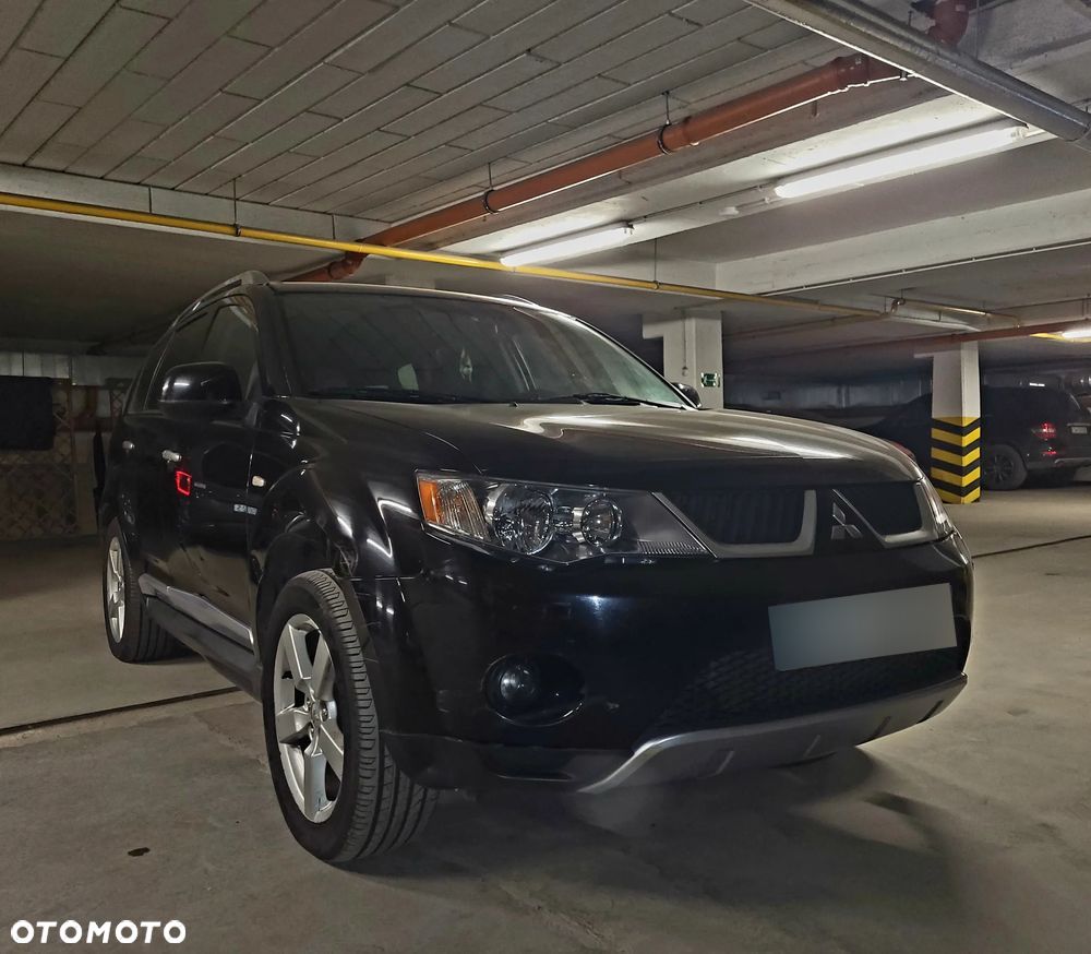 Mitsubishi Outlander 2.0 DID Intense + - 1