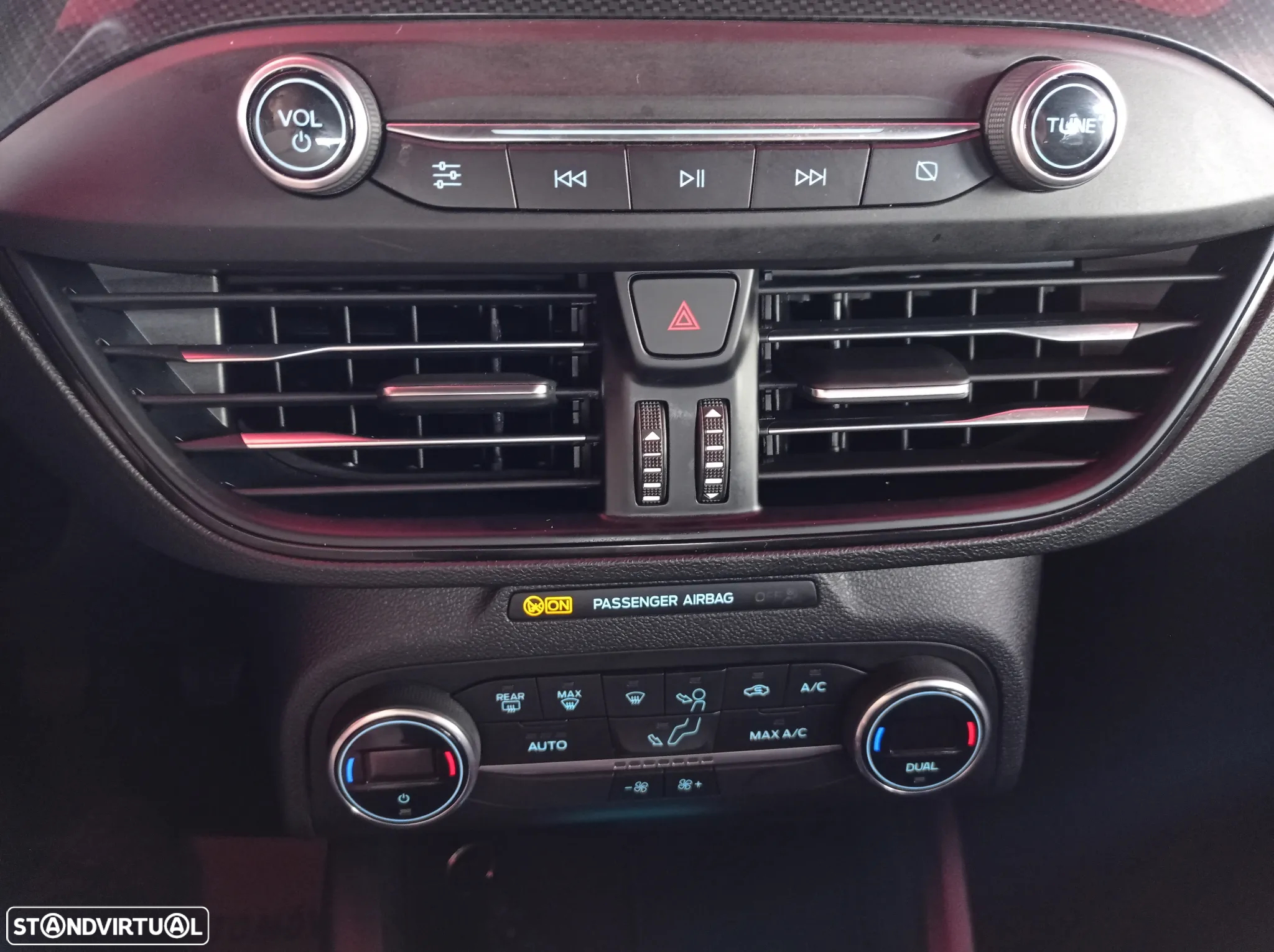 Ford Focus SW 1.0 EcoBoost ST-Line - 9