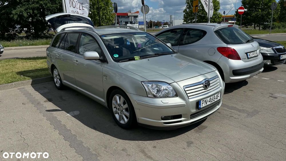 Toyota Avensis 2.2 D-CAT Executive - 1