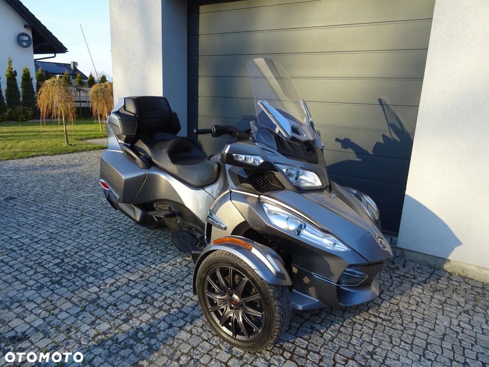 Can-Am Spyder - 1
