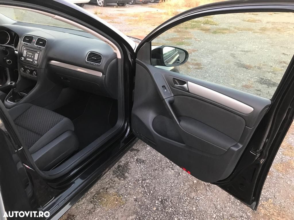 Volkswagen Golf 1.6 TDI BlueMotion Technology DPF Comfortline - 12