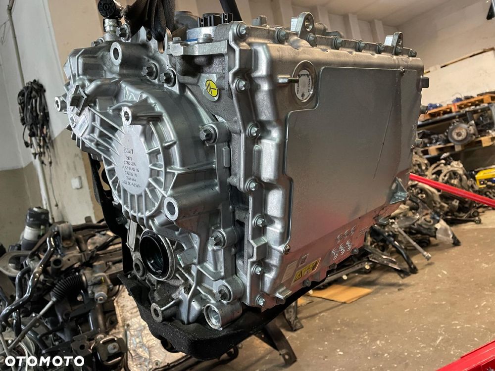 BMW G26 G70 G60 silnik elektryczny przedni przód 9799868 - 1