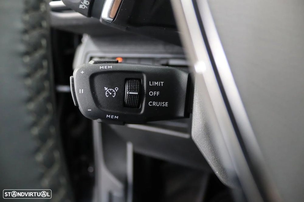 Peugeot 3008 1.2 PureTech Allure Pack EAT8 - 12