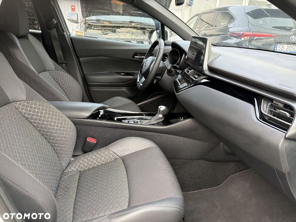 Toyota C-HR - 8