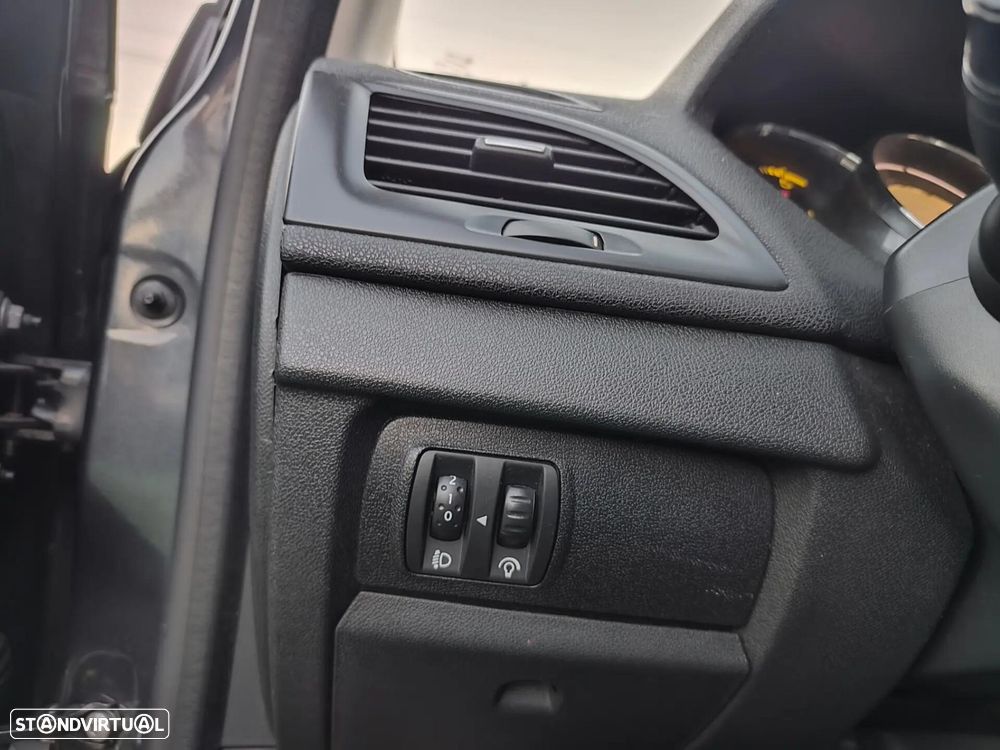 Renault Mégane Sport Tourer 1.5 dCi Dynamique S - 14