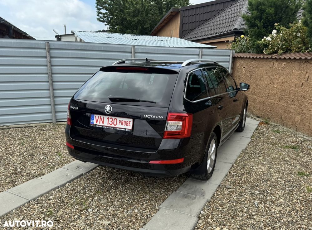 Skoda Octavia 2.0 TDI DSG Style - 6