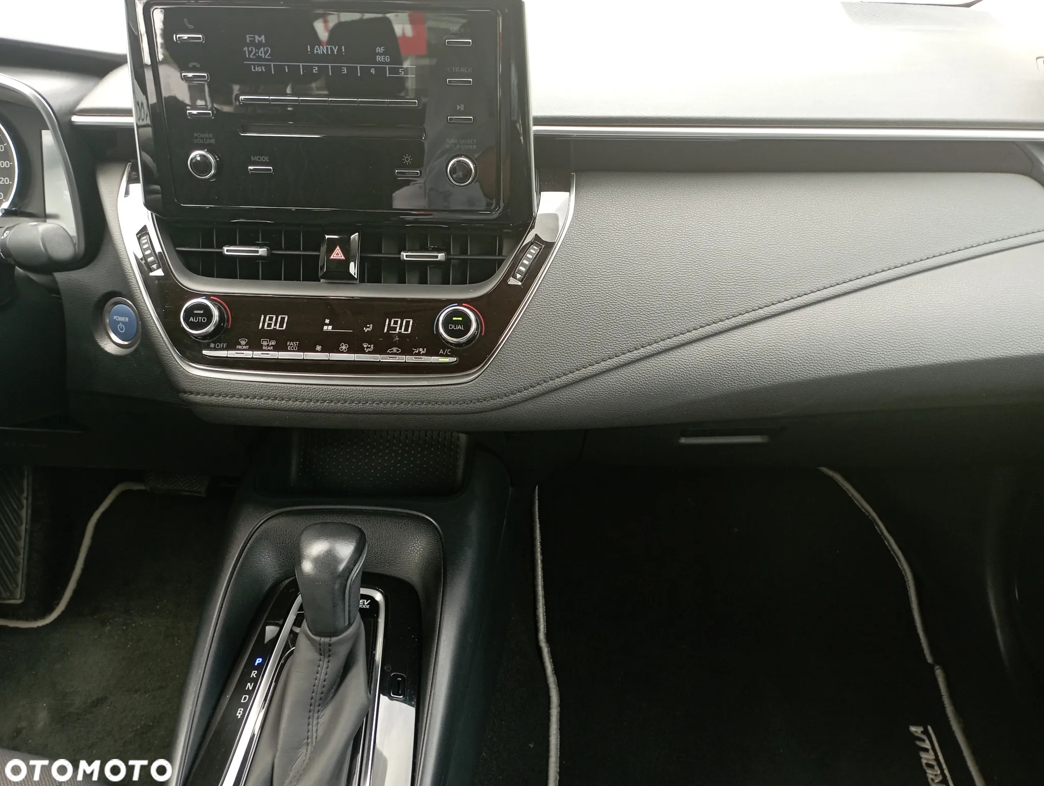 Toyota Corolla 1.8 Hybrid Active - 11
