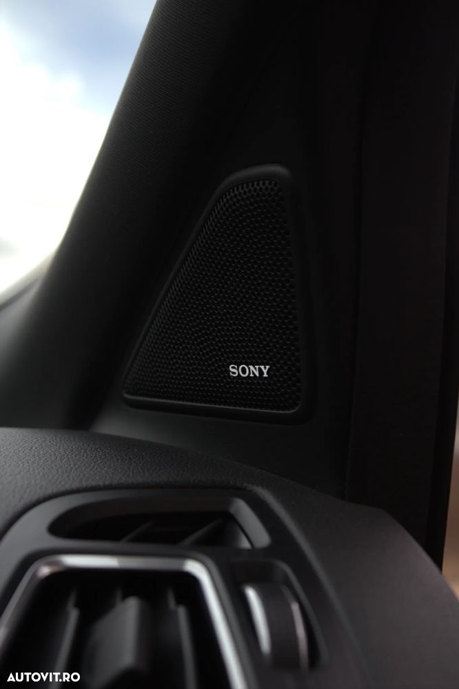 Ford Kuga 2.0 TDCi 4WD Powershift ST-Line - 10