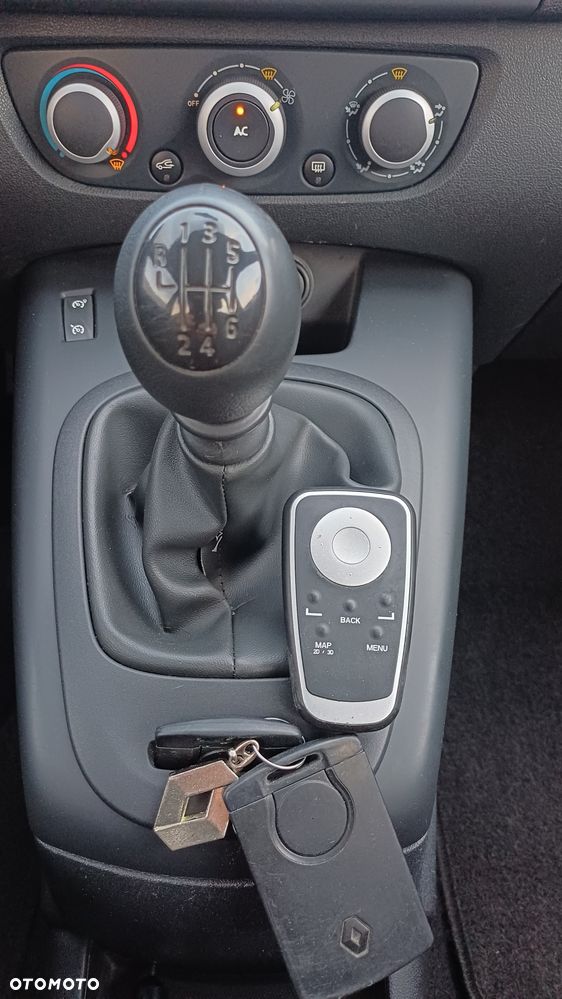 Renault Scenic 1.6 16V 110 TomTom Edition - 15