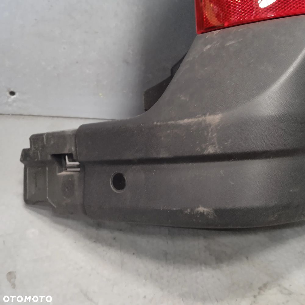 Narożnik tylny prawy Crafter Man 7C0807322B - 3