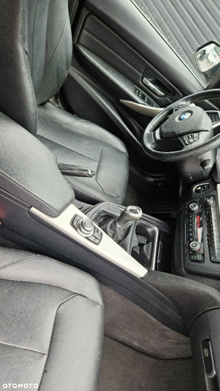 BMW Seria 3 - 28