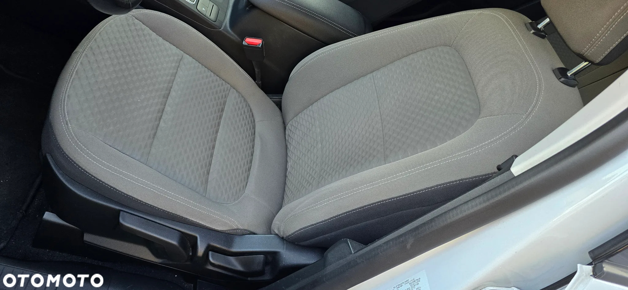 Ford Kuga 2.5 FHEV AWD Titanium - 18