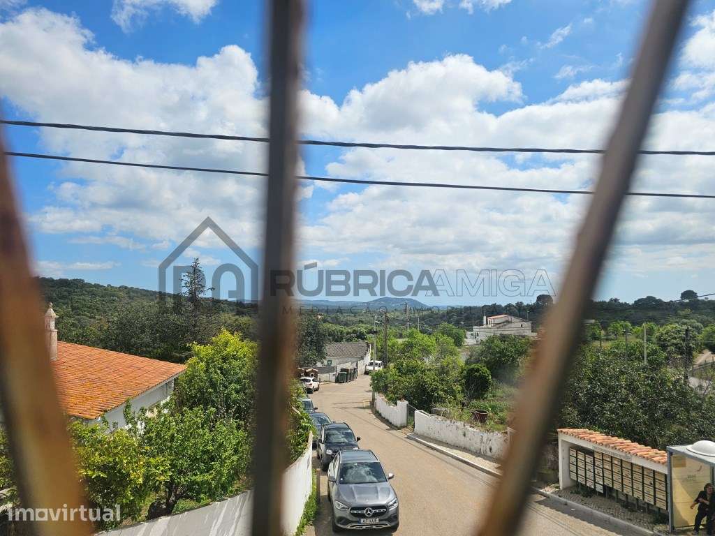 Moradia de 2 pisos em Aldeia típica perto de Benafim - Grande imagem: 4/20