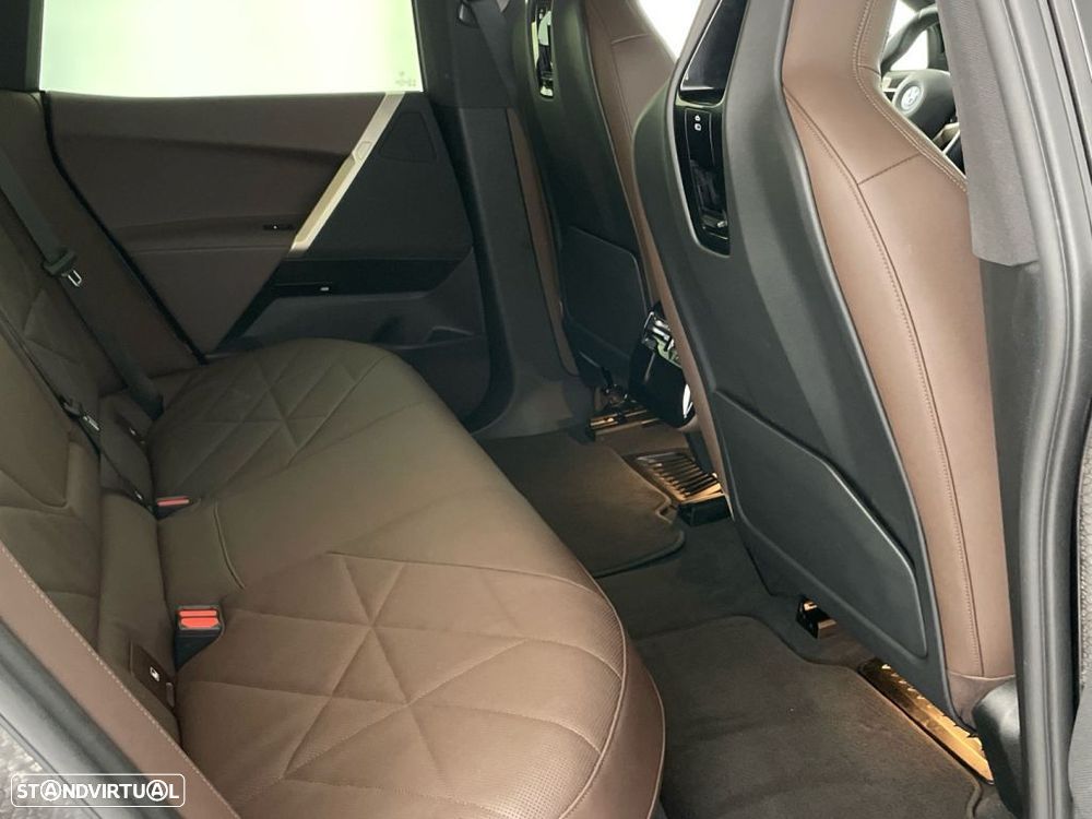 BMW iX xDrive 40 Pack Desportivo - 24