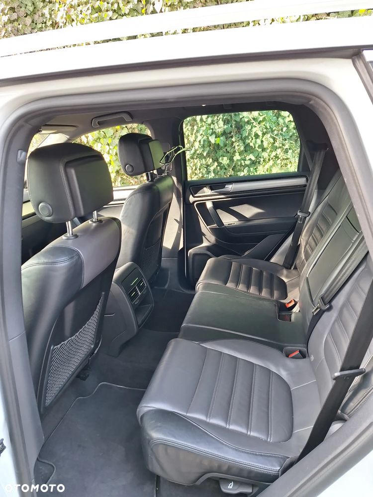 Volkswagen Touareg 3.0 V6 TDI BMT Perfectline R-Style - 16