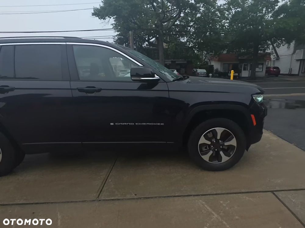 Jeep Grand Cherokee - 4