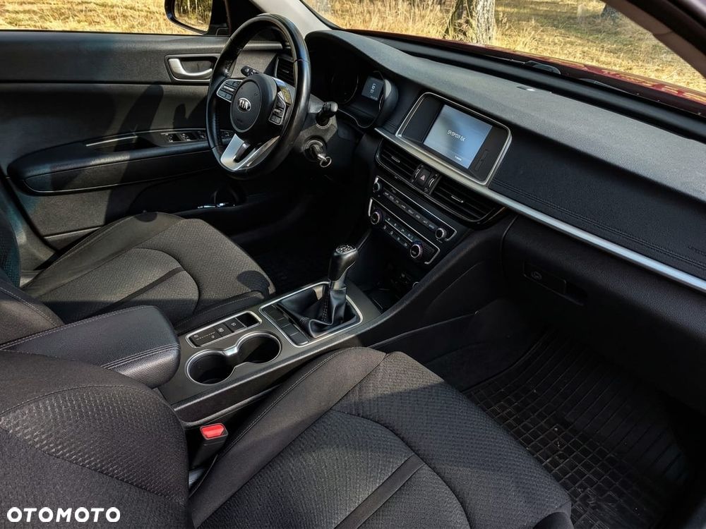 Kia Optima 2.0 L - 18