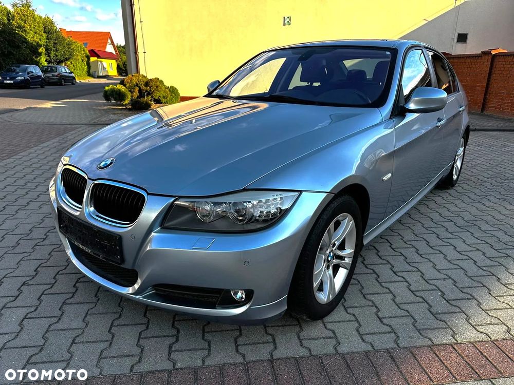 BMW Seria 3 320i Edition Exclusive - 1