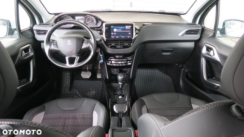 Peugeot 2008 1.2 Pure Tech Style S&S EAT6 - 15