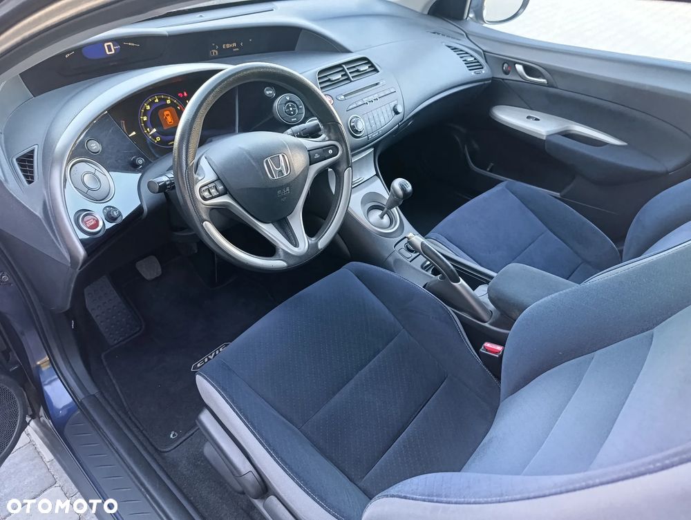 Honda Civic 1.4 i-VTEC - 8