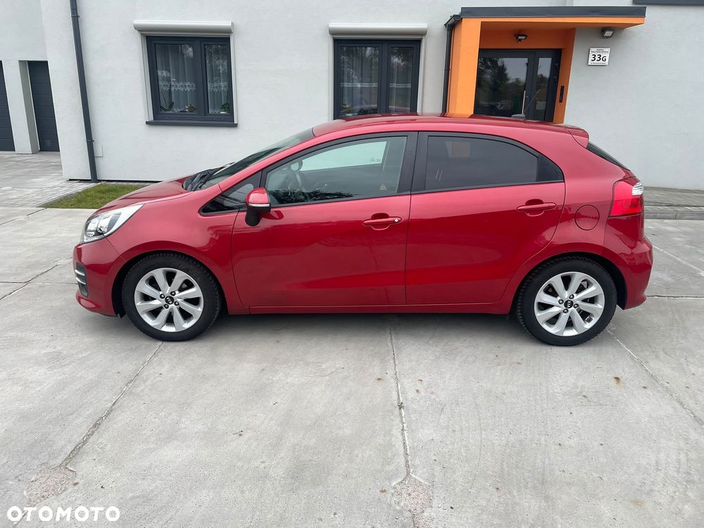Kia Rio - 4