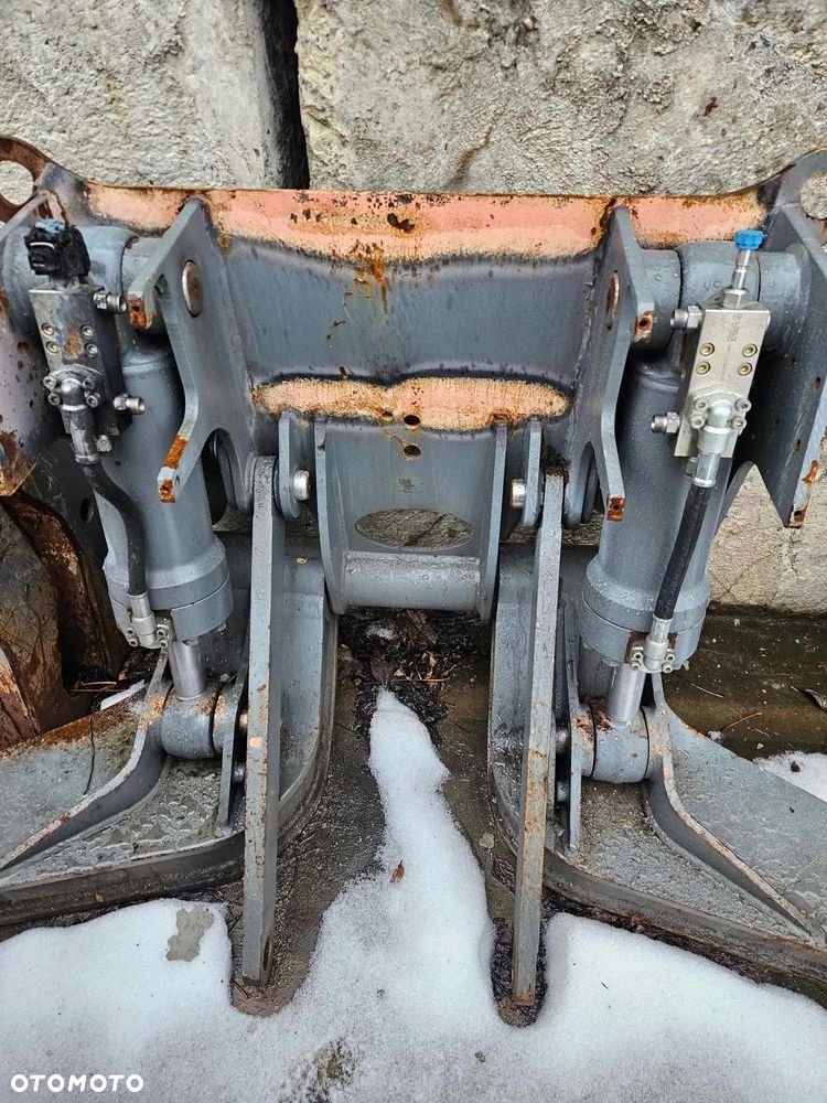 Caterpillar M312 - 13